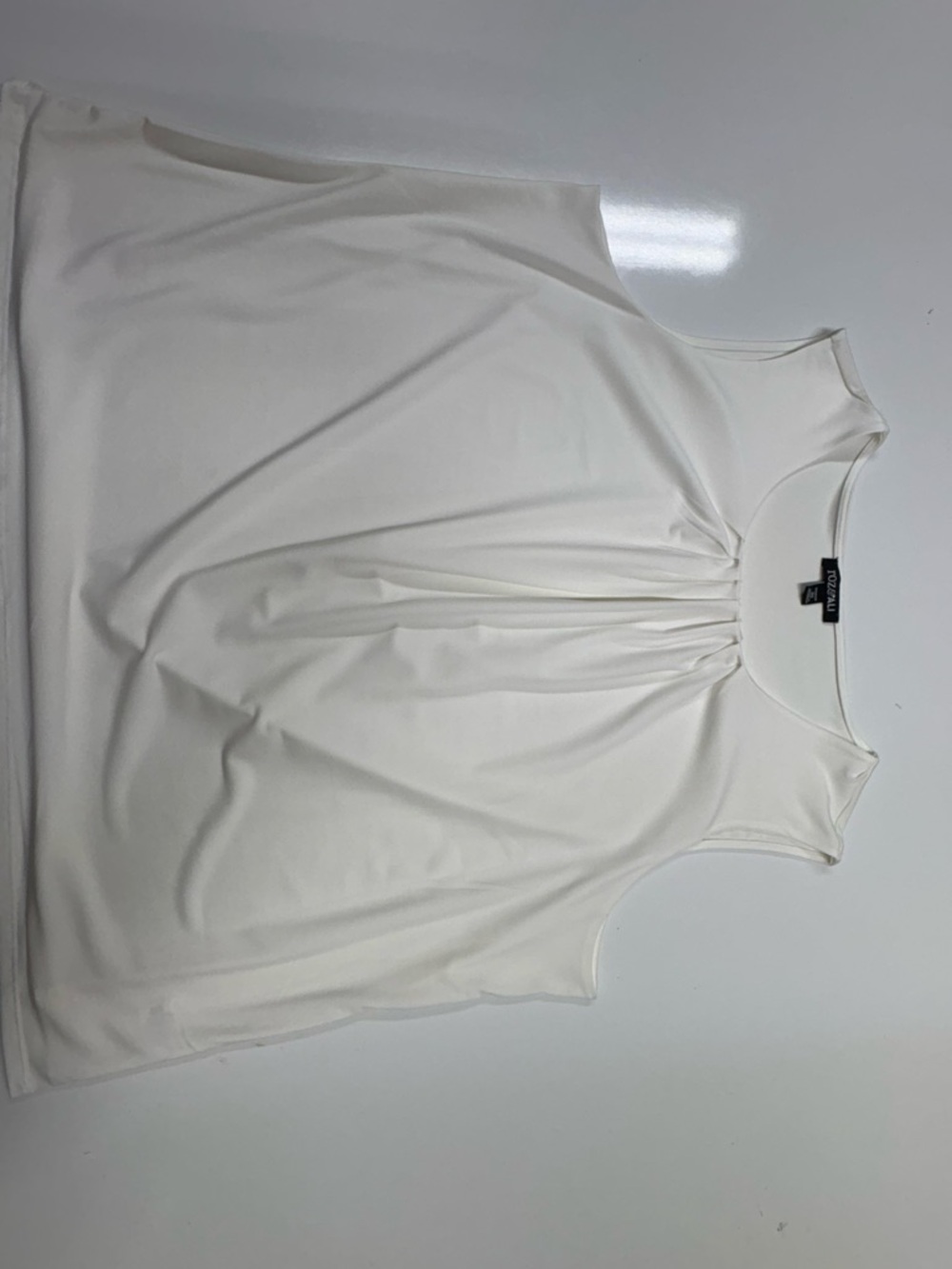 Roz & Ali White Sleeveless Gathered Neck Tank